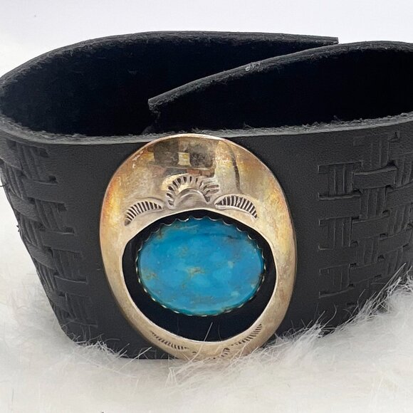 leather bracelet with turquoise stone and silver accent - Picture 2 of 3